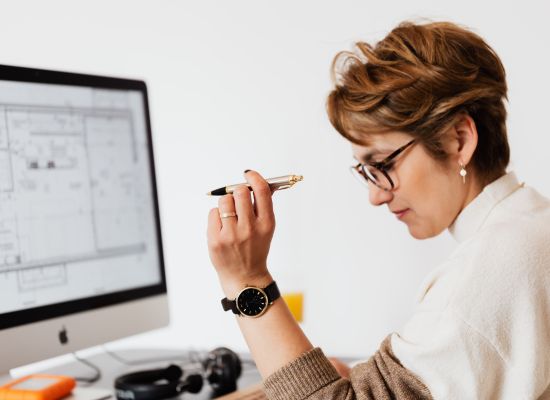 Freelancing vs. Product Building: The Complete Decision Framework for Developers